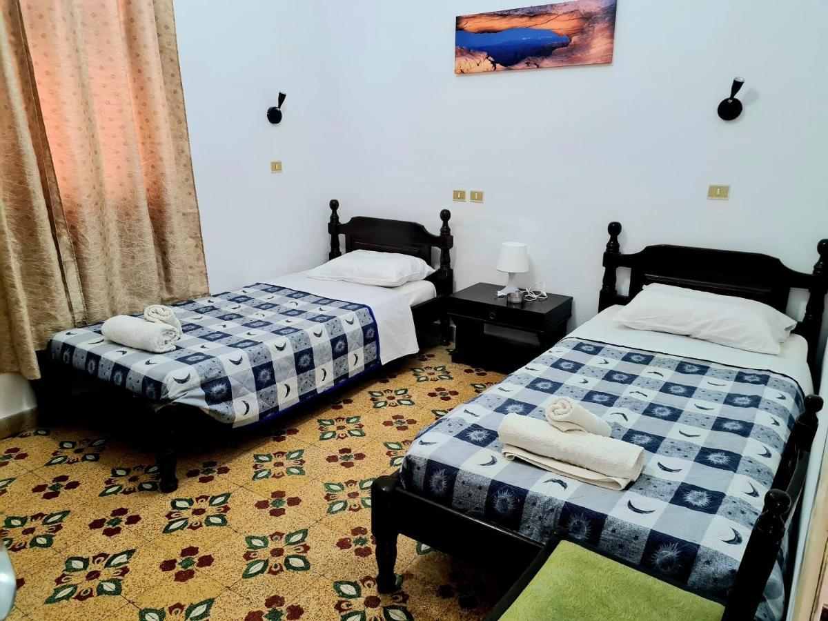 Avrahostelroom Карпатос Екстериор снимка